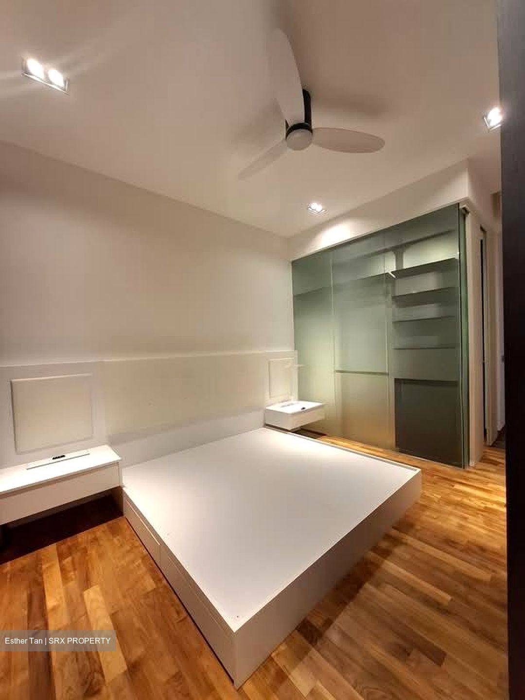RiverGate (D9), Apartment #563944701